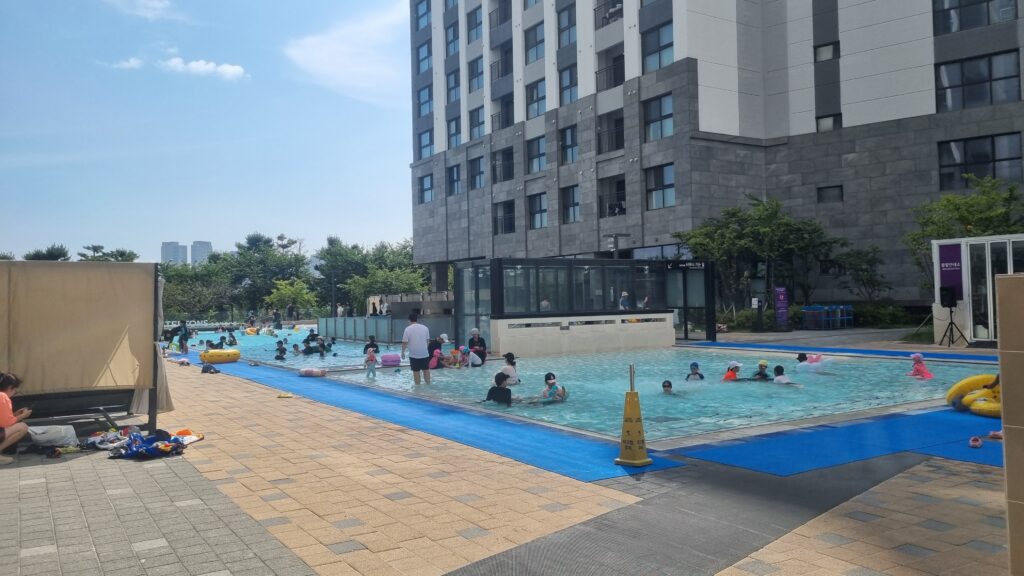 체스터톤스 속초 수영장